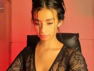 Lau-fernandez  live sex cam
