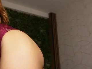 Sisi-on-dee  live sex cam