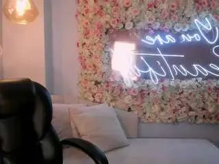 Zarakafruni  live sex cam