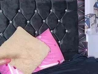 Kimluxx  live sex cam