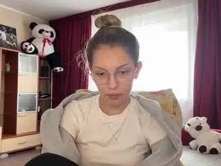 Leonieduplantis  live sex cam