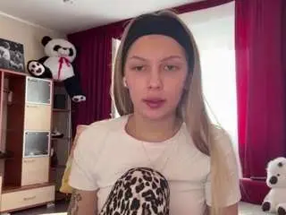Leonieduplantis  live sex cam