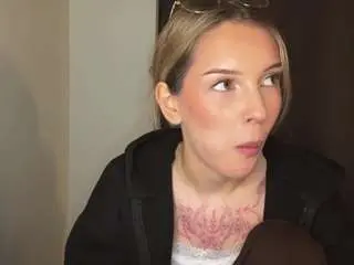 Leonieduplantis  live sex cam