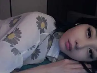 Lunytang  live sex cam