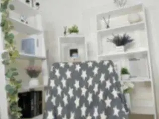 Annisfrankson  live sex cam