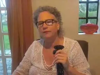 Blondecougar  live sex cam