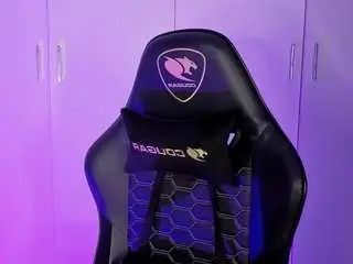 Kiramegan  live sex cam