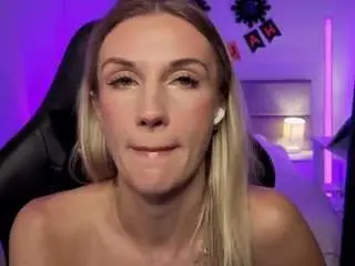 Kiramegan  live sex cam
