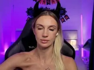 Kiramegan  live sex cam