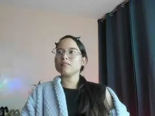 Sahantalcerezo  live sex cam