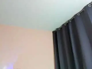 Sahantalcerezo  live sex cam