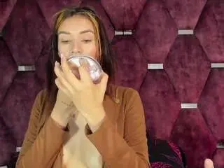 The-queens  live sex cam