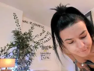 Mira0-0  live sex cam