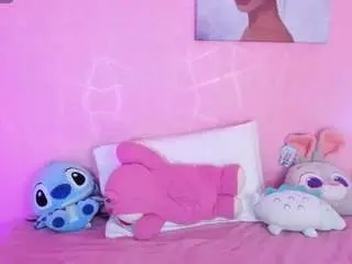 Camiabril  live sex cam
