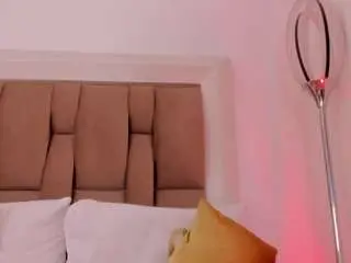 Clarisse28  live sex cam