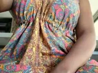 Yettzaretth  live sex cam