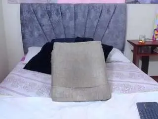 Chanell-mk  live sex cam
