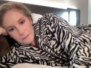 Luckycharm888  live sex cam
