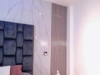 Irianarousse  live sex cam