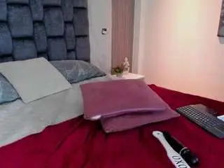 Irianarousse  live sex cam