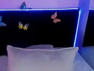 Katniss-lovee  live sex cam