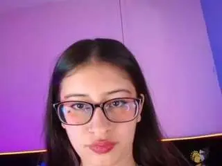 Katniss-lovee  live sex cam