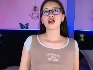 Katniss-lovee  live sex cam