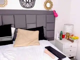 Macarena-williamss  live sex cam