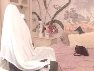 Trishadavis  live sex cam