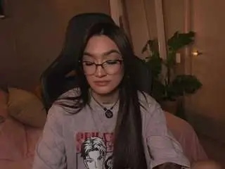 Daniidusan  live sex cam