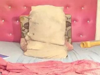 Karlafrak11  live sex cam