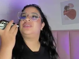 Samanthaa-collinss  live sex cam