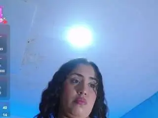 Cristal-horny19  live sex cam