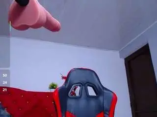 Cristal-horny19  live sex cam