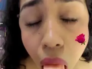 Cristal-horny19  live sex cam