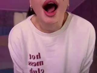 Daenerysdaen  live sex cam