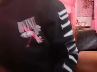 Giselle69capri  live sex cam