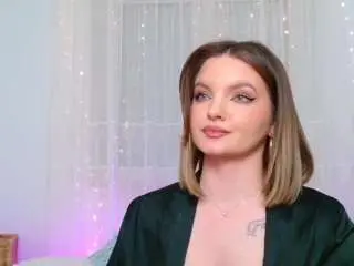 Lisa-tease  live sex cam