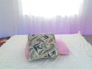 Lisa-tease  live sex cam