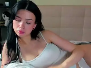 Tune-godness  live sex cam