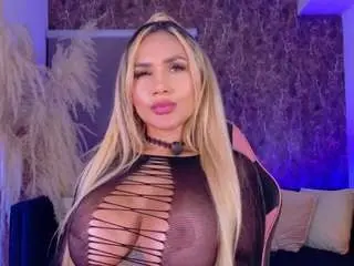 Danielasaenz  live sex cam