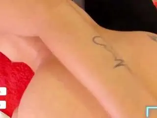 Doll-ssquirts  live sex cam