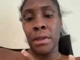 Foreignthababyy  live sex cam