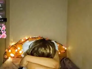 Lovettabreault  live sex cam