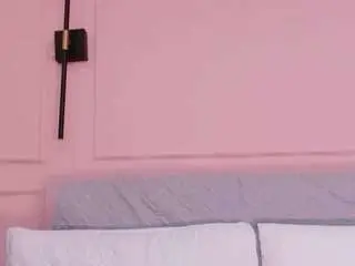 Mia-colllins  live sex cam