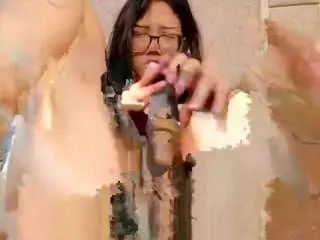 Mia-colllins  live sex cam