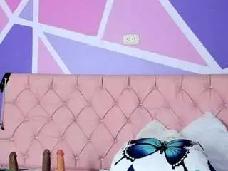 Angie-bigass  live sex cam