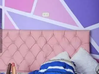 Angie-bigass  live sex cam