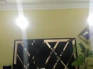 Megan-devon  live sex cam