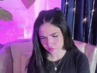 Megan-devon  live sex cam